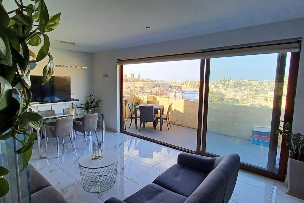 The View Penthouse Apartment Cospicua Екстериор снимка